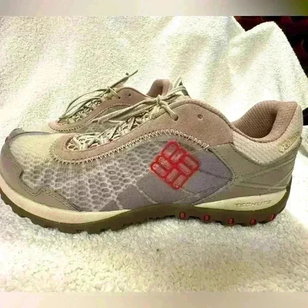 Columbia Gray and Pink Athletic Shoes - Picture 13 of 16